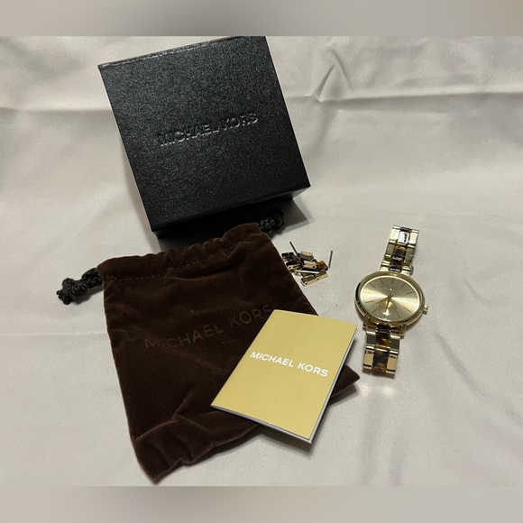 Michael kors watch - Picture 2 of 2